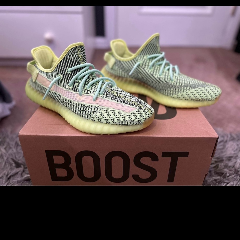 Adidas Yeezy Boost 350 V2 Sneakers